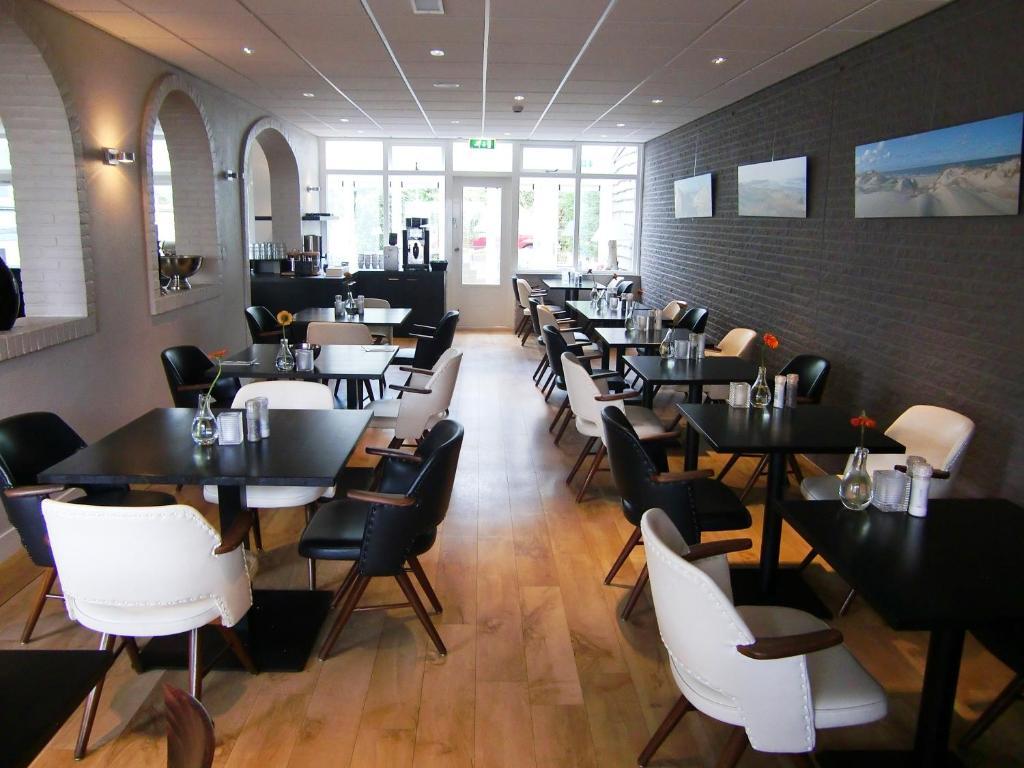 Hotel Zeerust Texel De Koog  Bagian luar foto